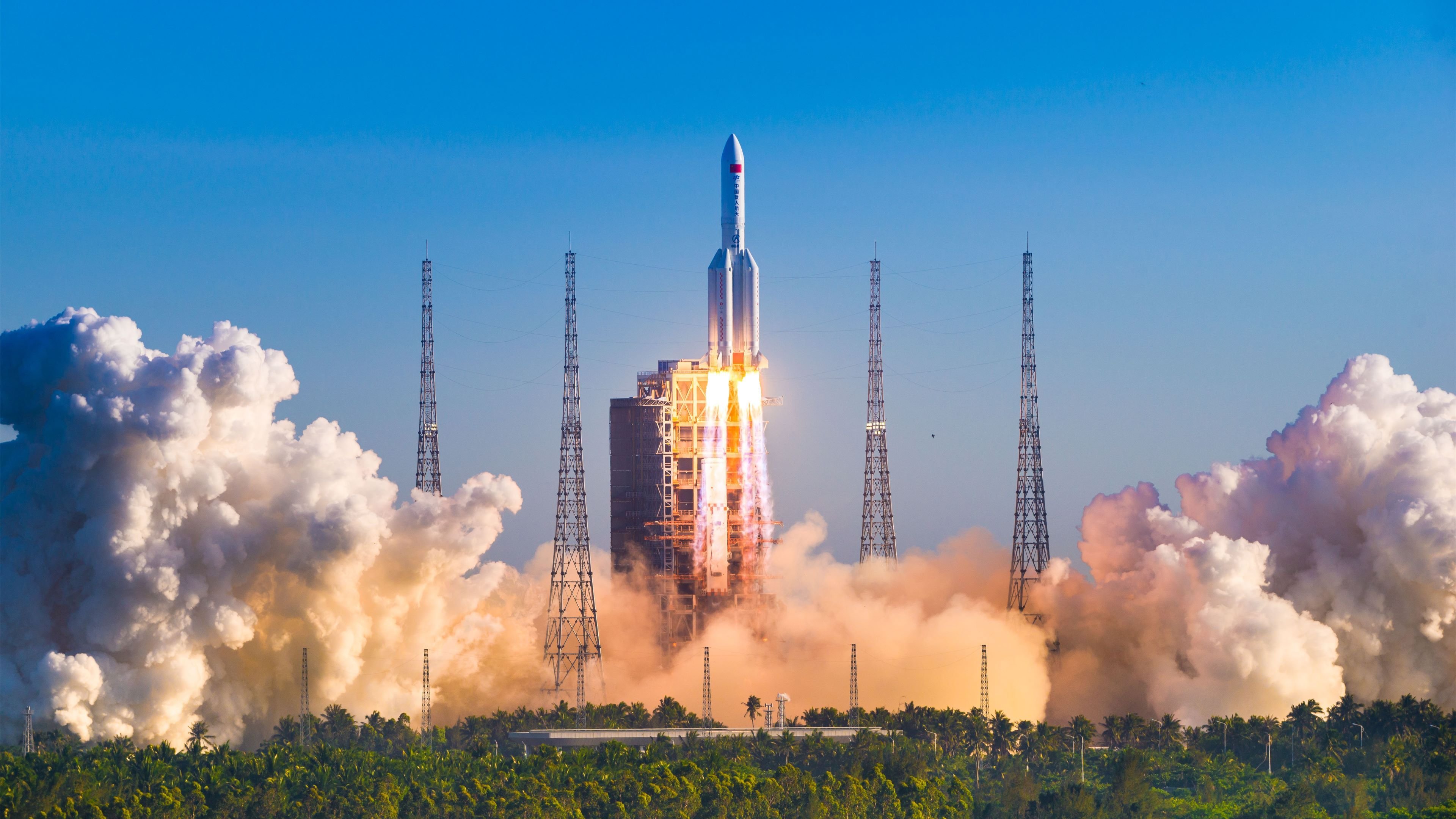 深夜聚光灯，舞台越大，哈登越亮眼；钢铁之躯，尼克斯击碎骑士铁骑