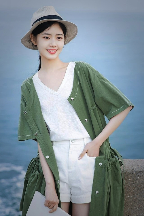 E组关键战,瑞士碾压罗马尼亚,阿方索·戴维斯率队演绎默契风暴